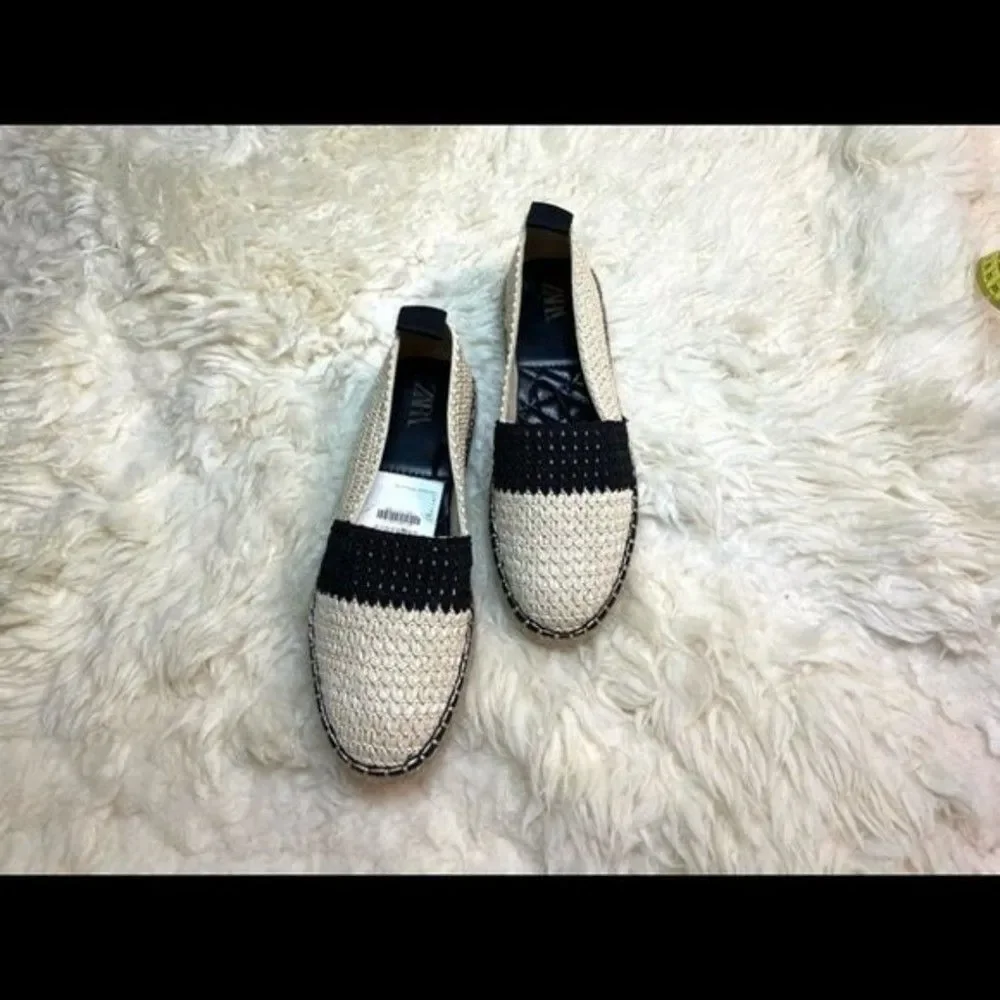 ZARA women flat shoes